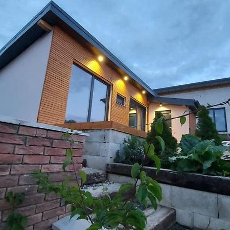 Apartman Cassovia Holcikovce Exteriör bild